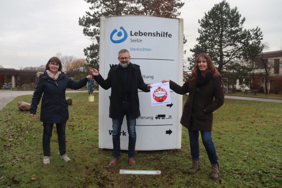 Bastelaktion “Adventsbasar to go”: 2.500 Euro-Spende für die Lebenshilfe Seelze